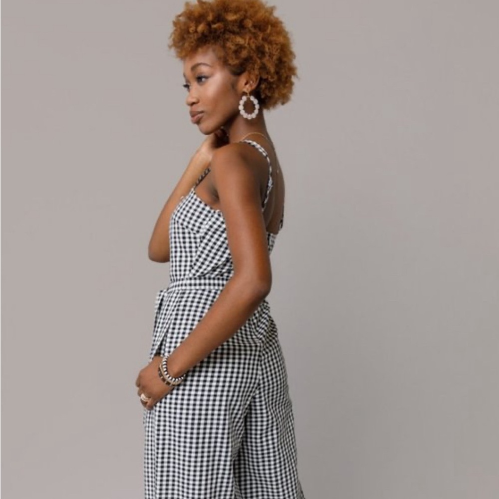 Sleeveless Square Neck Gingham Francesca’s Jumpsuit size Small